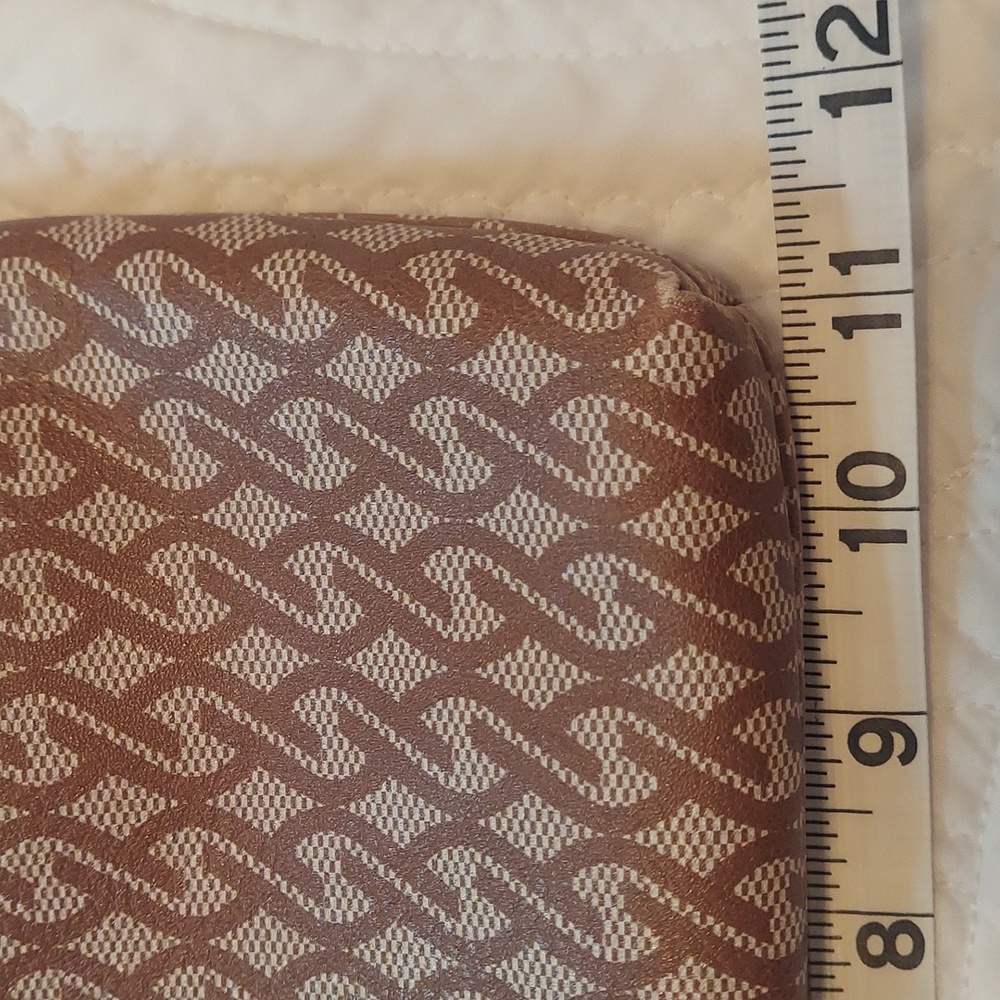 :Nine West Crossbody Bag, Neutral Colors, Like New!I have 2 of these - Picture 8 of 9